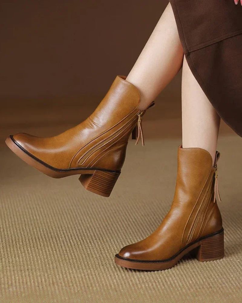 Dámské kozačky v elegantním stylu, na podpatku