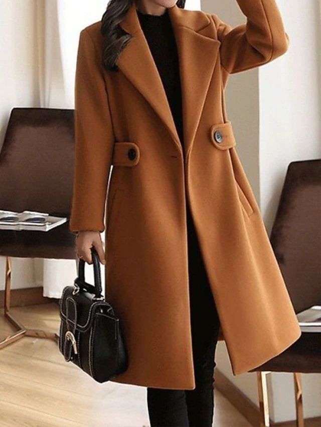 Dámský kabát v elegantním stylu
