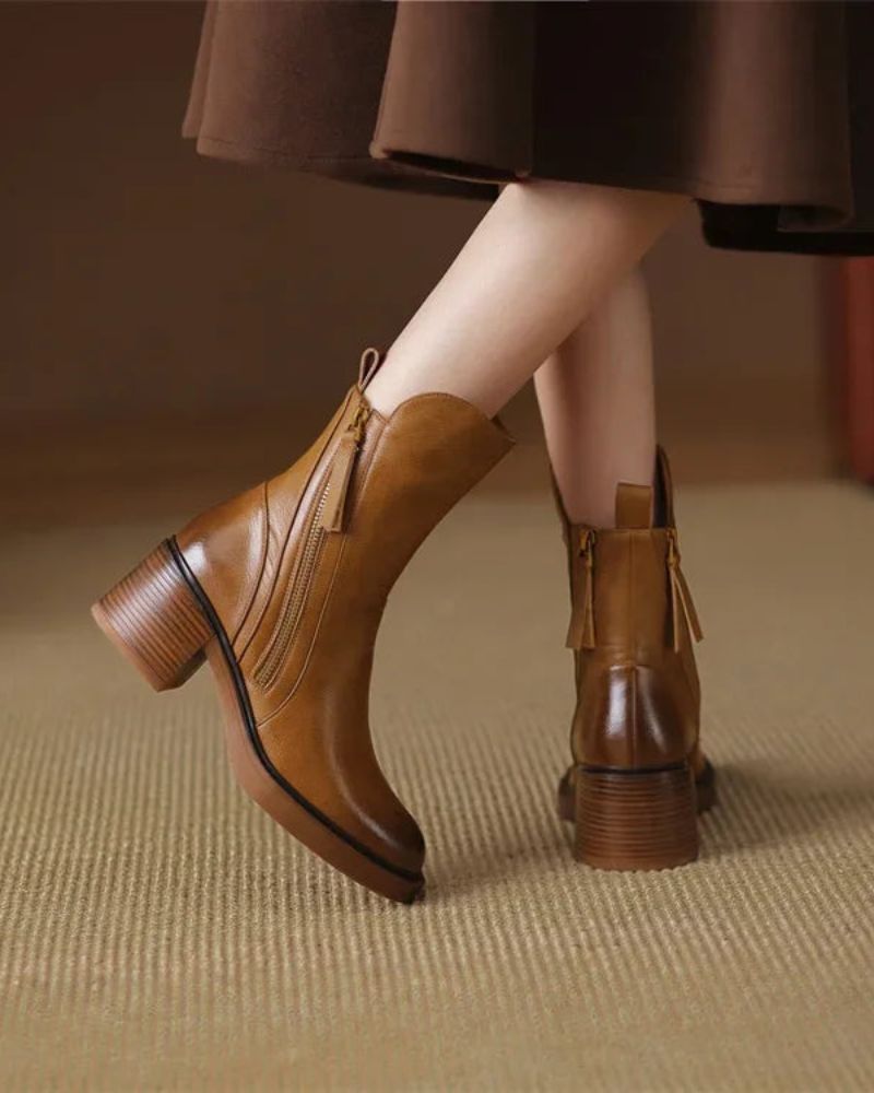 Dámské kozačky v elegantním stylu, na podpatku