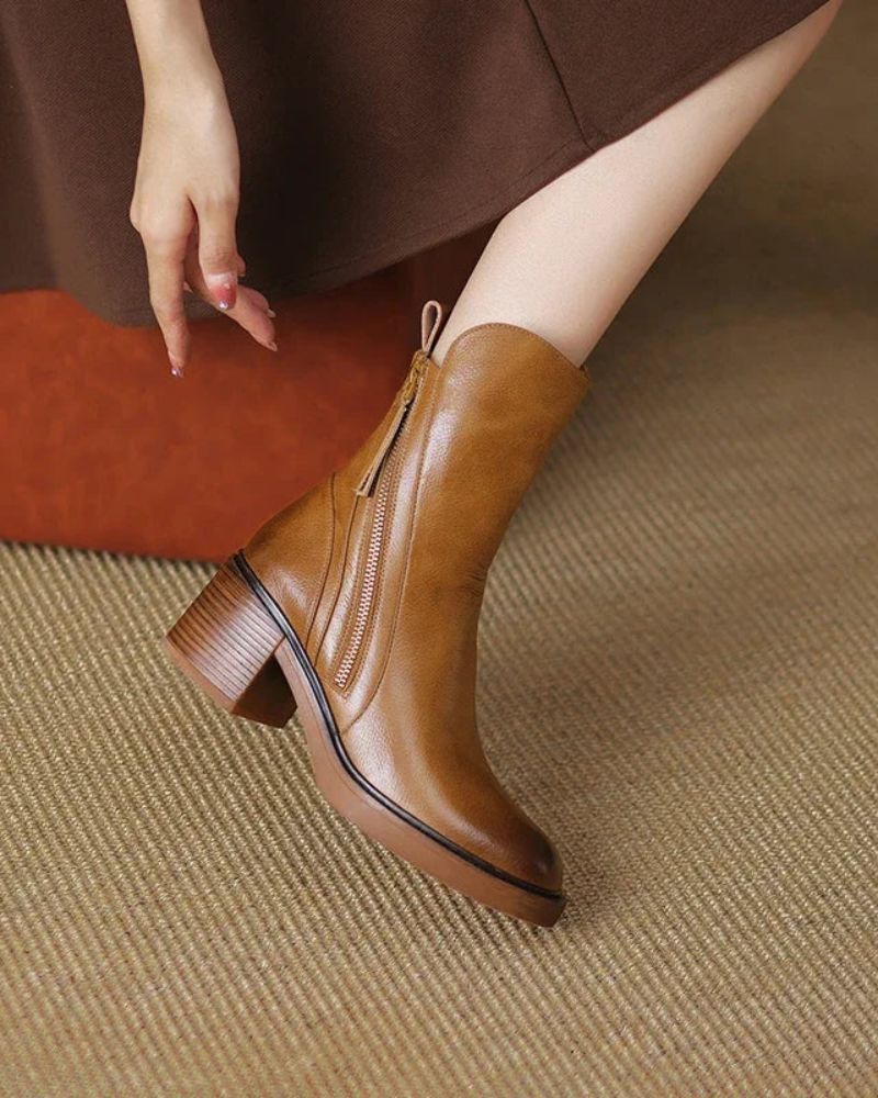 Dámské kozačky v elegantním stylu, na podpatku
