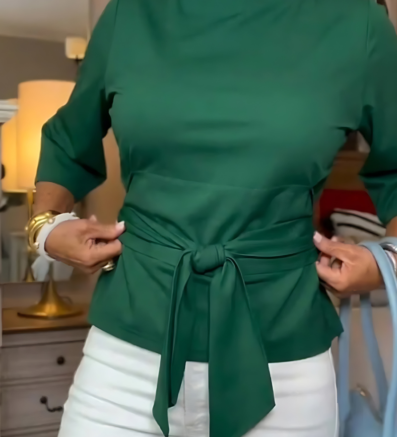 Dámský top v elegantním stylu