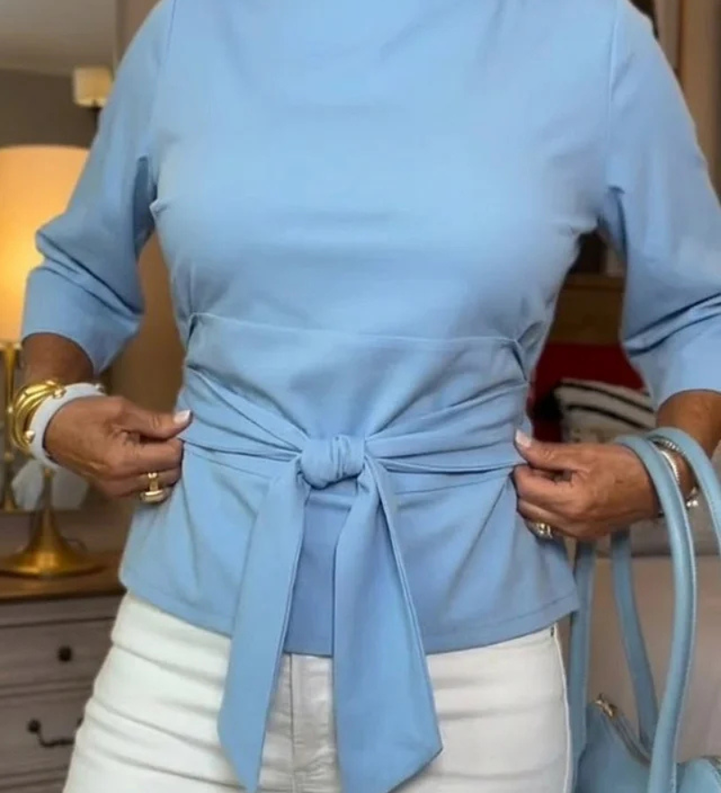 Dámský top v elegantním stylu