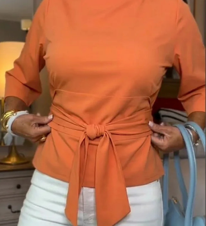Dámský top v elegantním stylu