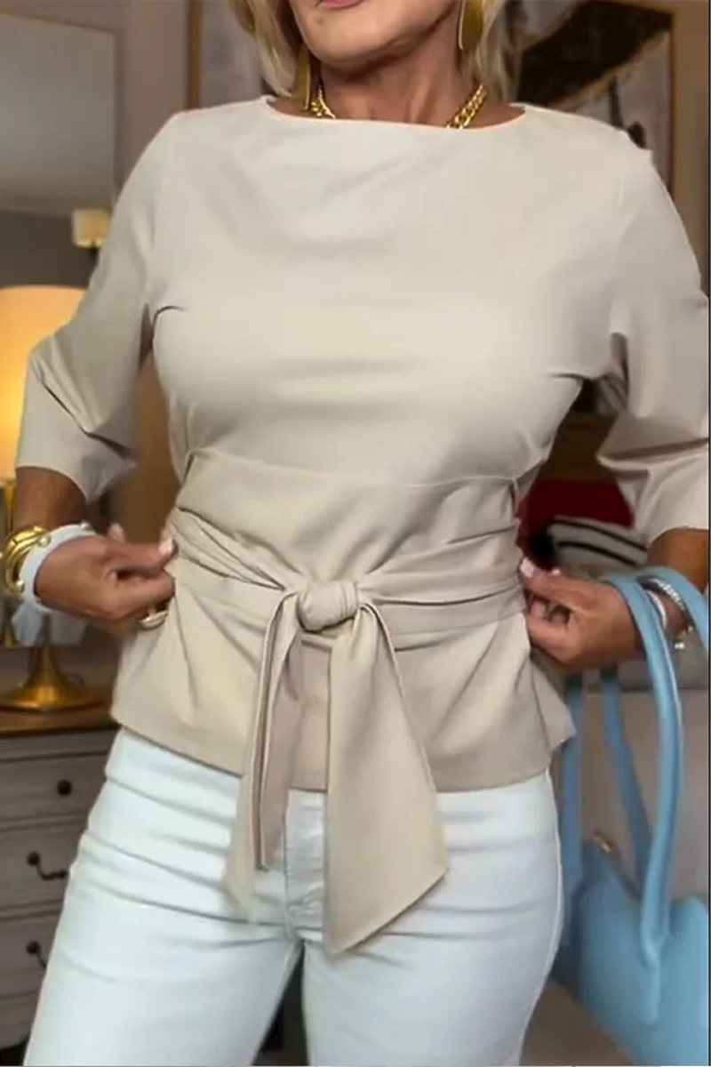 Dámský top v elegantním stylu