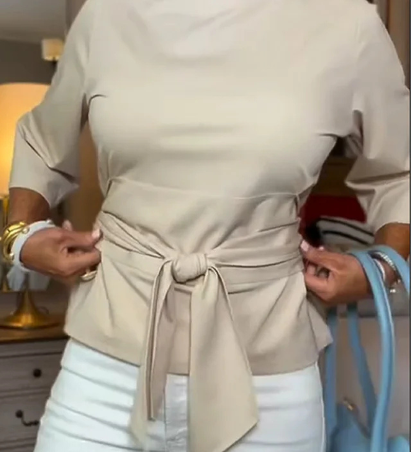 Dámský top v elegantním stylu