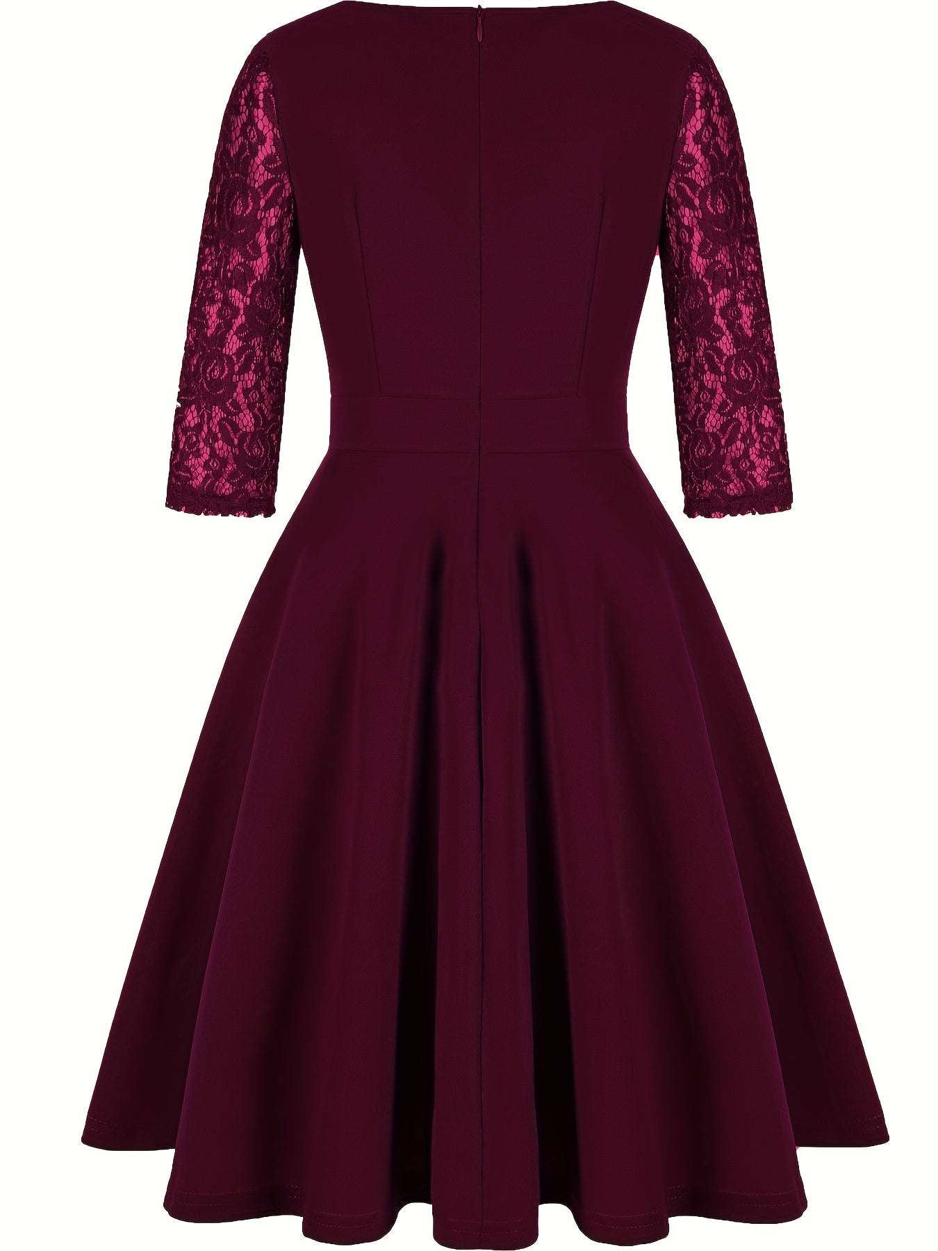 Dámské šaty s krajkovým detailem