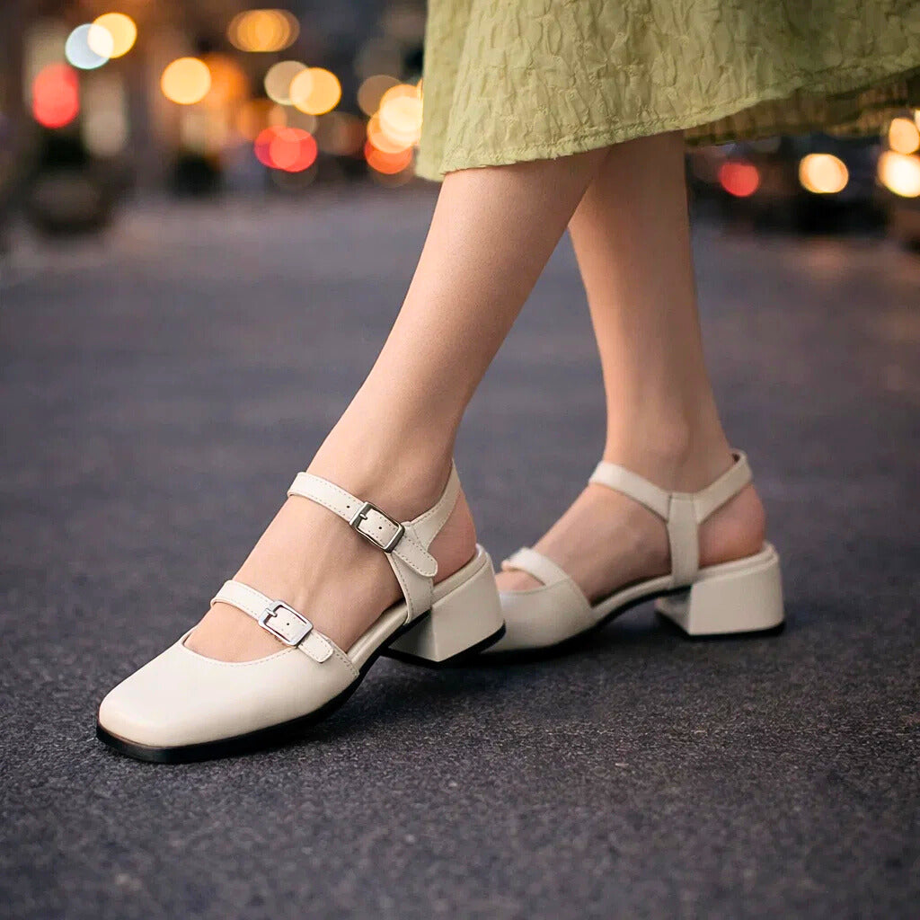 Dámské kozačky v elegantním stylu, na podpatku
