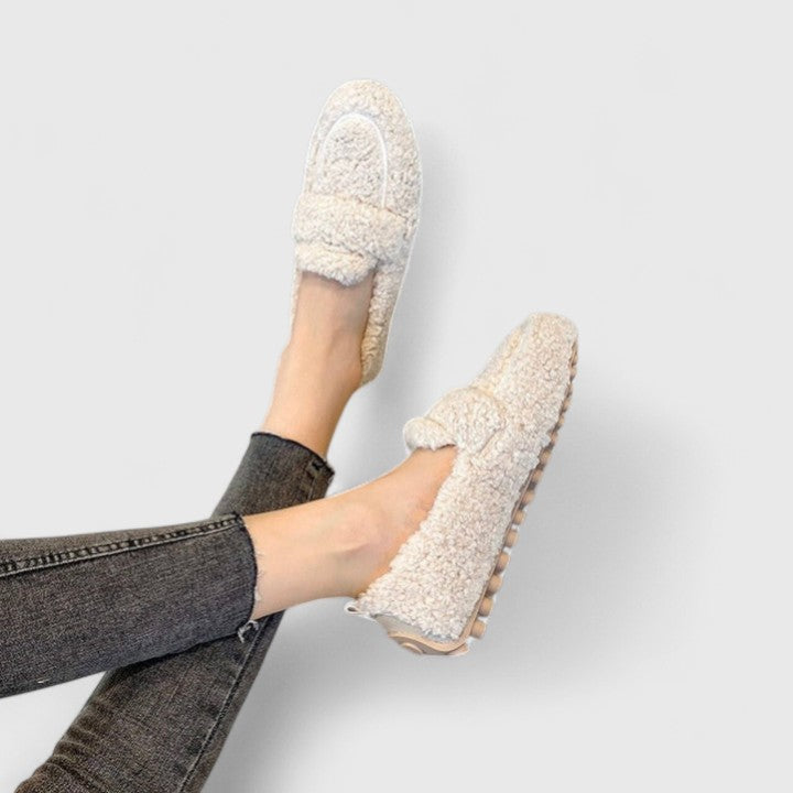 Dámské mokasíny v elegantním stylu