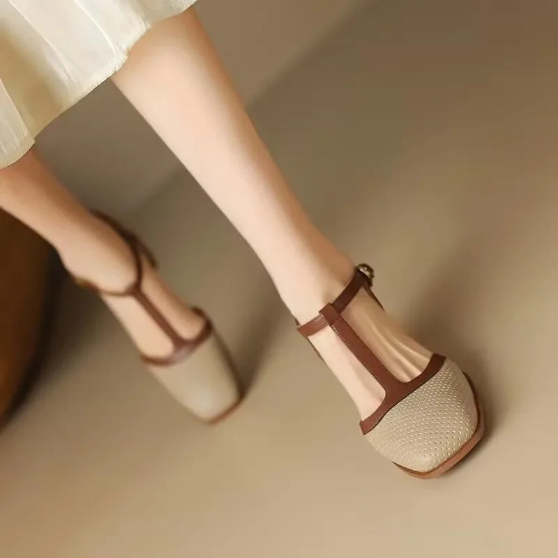 Dámské boty v elegantním stylu, na podpatku