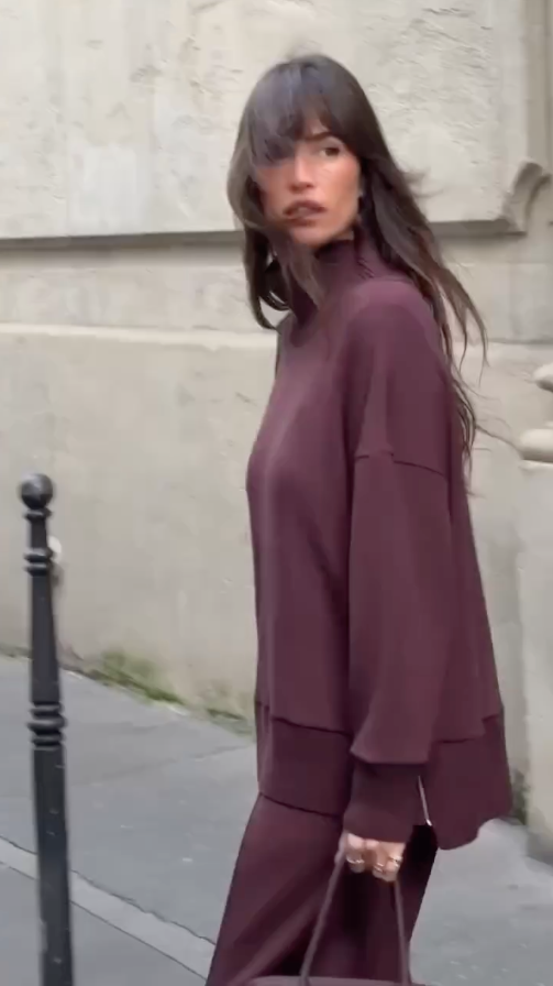 Dámský módní kousek v elegantním stylu