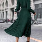 Dámské maxi šaty v elegantním stylu, s plisovaným detailem