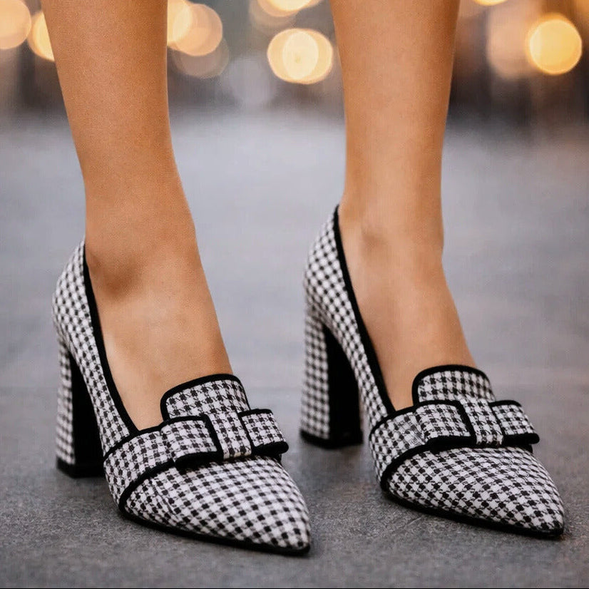 Dámské boty v elegantním stylu, na podpatku
