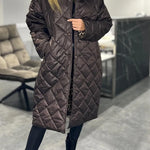 Dámský kabát v elegantním stylu s leopardím vzorem
